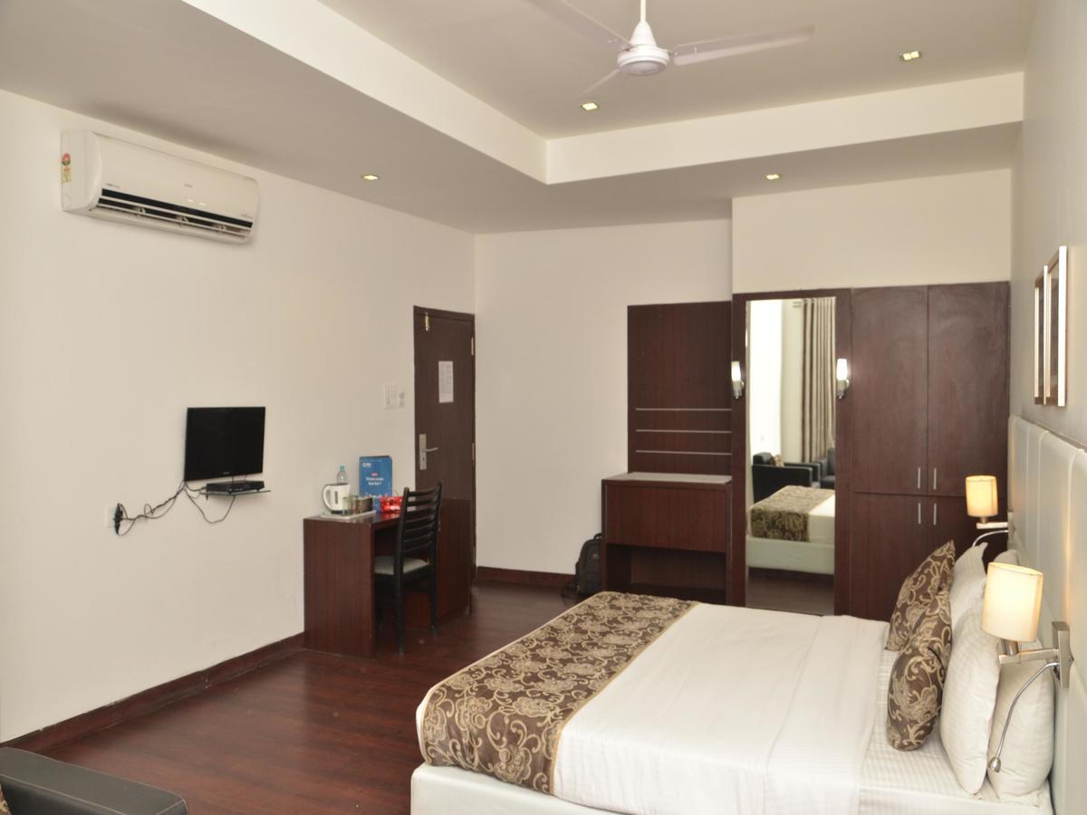 Oyo 2037 Hotel Manor Aurangabad  Bagian luar foto